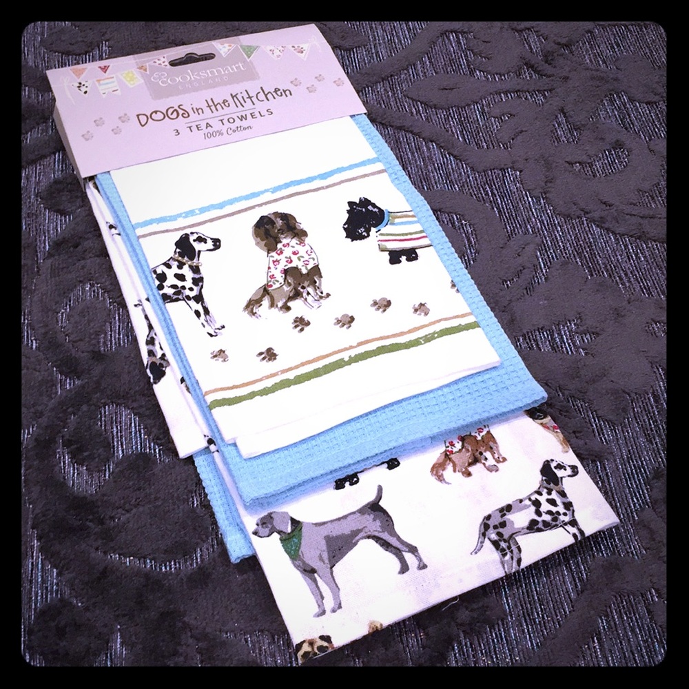 Dogs in the kitchen 3 tea towels